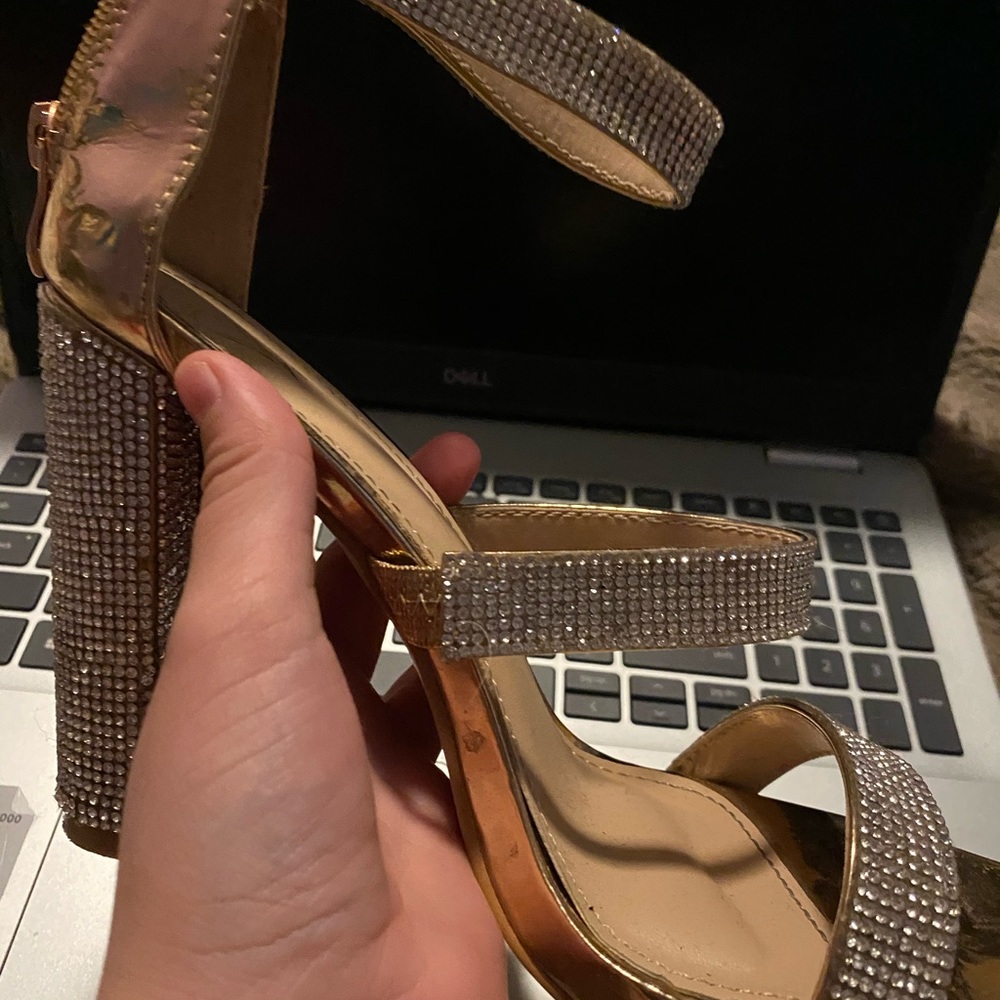 Diamond gold heels